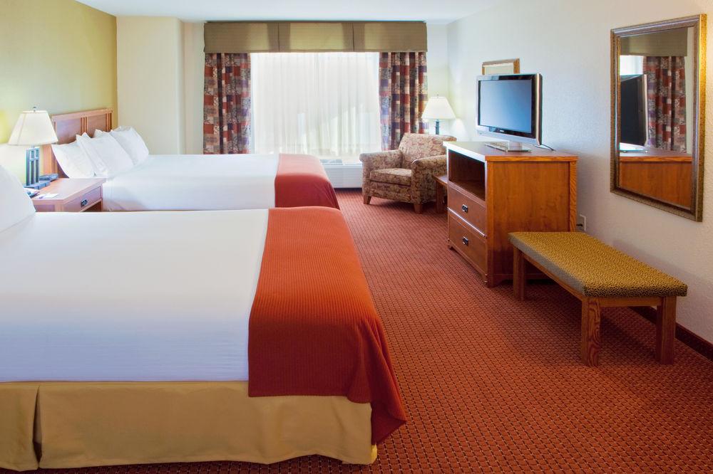 Holiday Inn Express Hotel & Suites Weston By Ihg Bagian luar foto