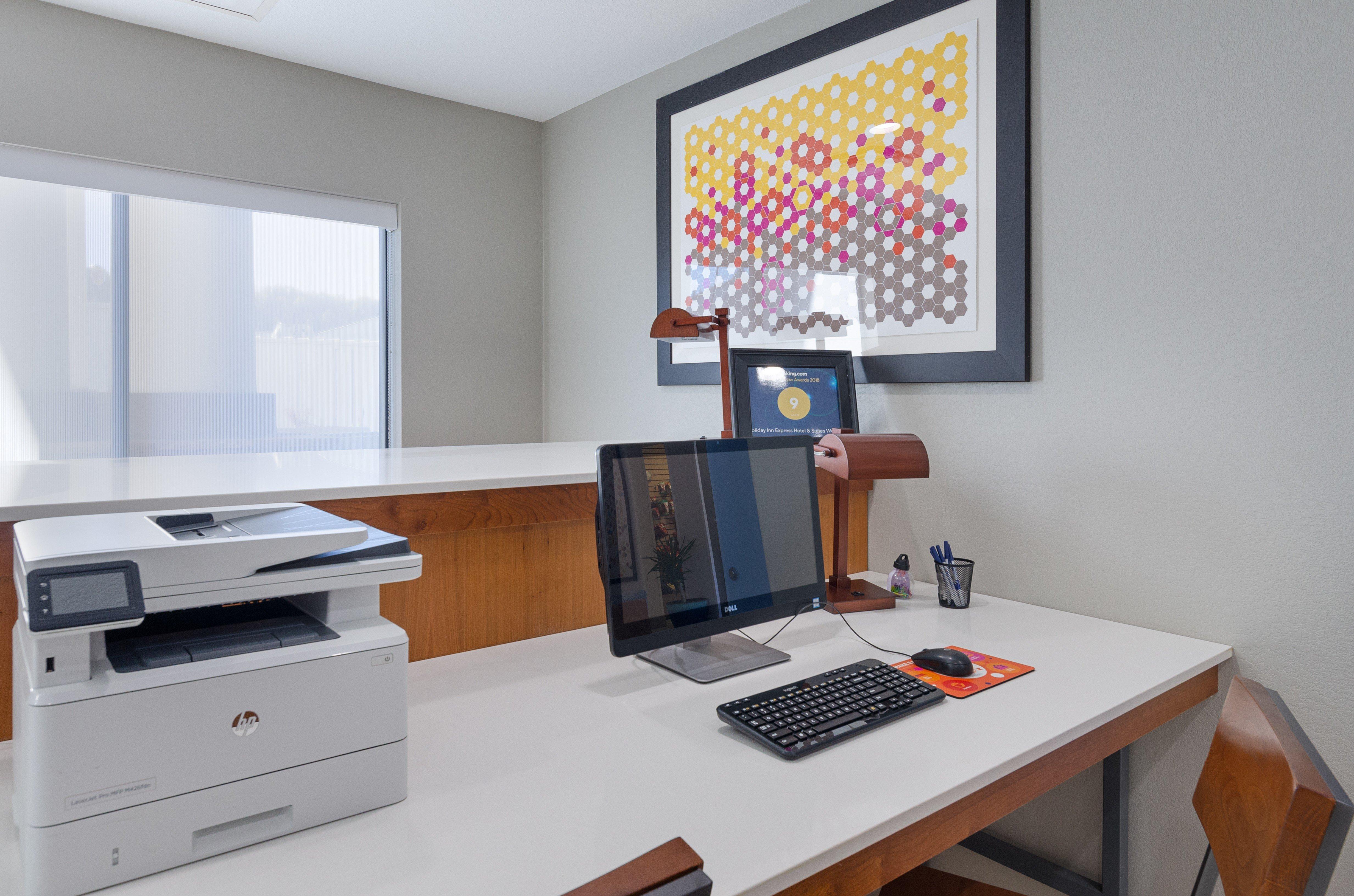Holiday Inn Express Hotel & Suites Weston By Ihg Bagian luar foto