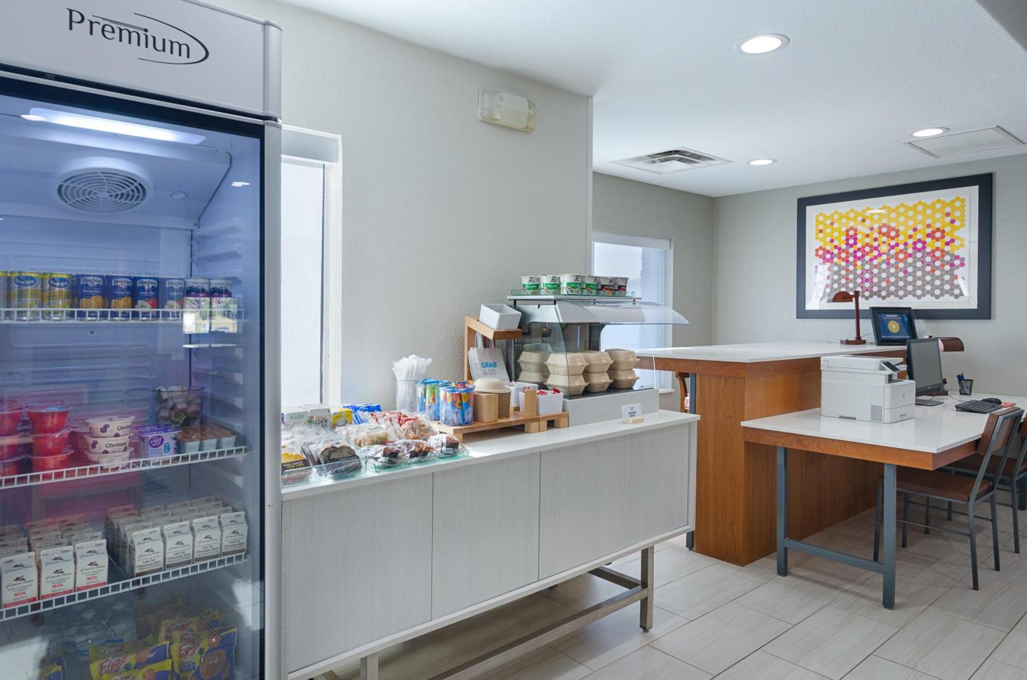 Holiday Inn Express Hotel & Suites Weston By Ihg Bagian luar foto