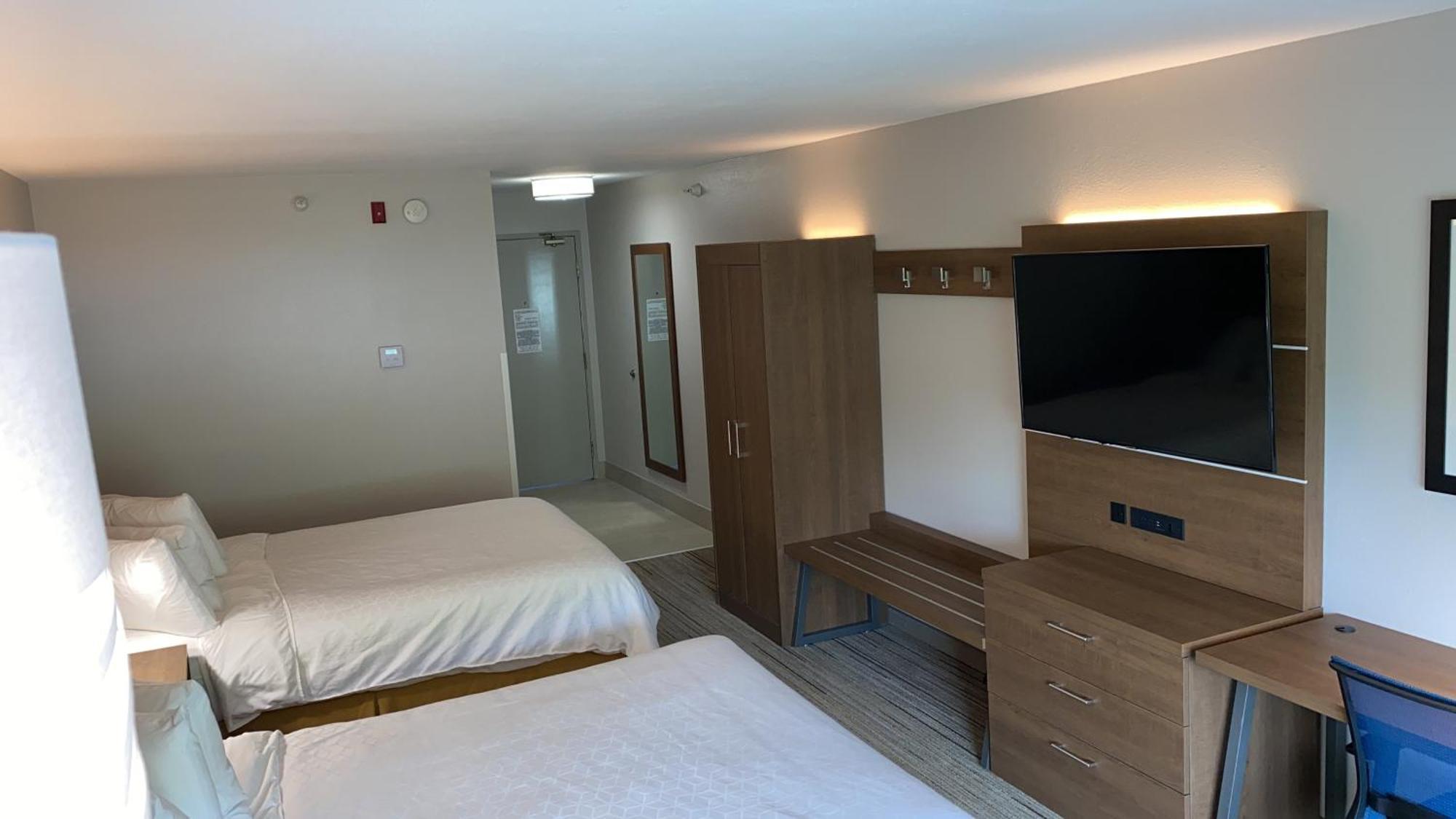 Holiday Inn Express Hotel & Suites Weston By Ihg Bagian luar foto